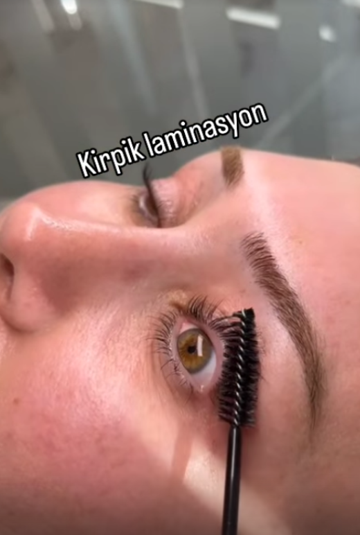Afyonkarahisar'da İpek Kirpik ve Kirpik Bakımı Trendi